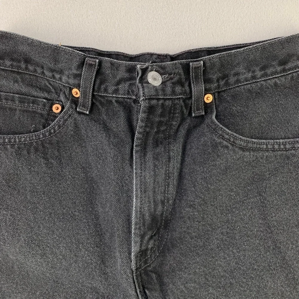 Levis measurements waist